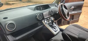 Toyota Rumion 2025 Maroon