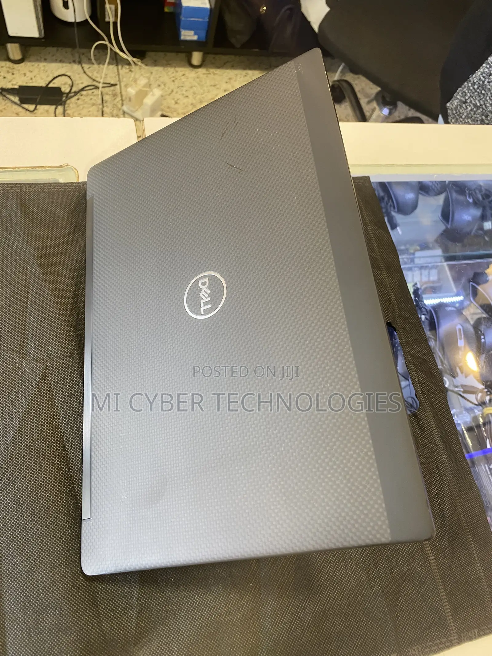 New Laptop Dell Latitude 7390 16GB Intel Core i7 SSD 1T