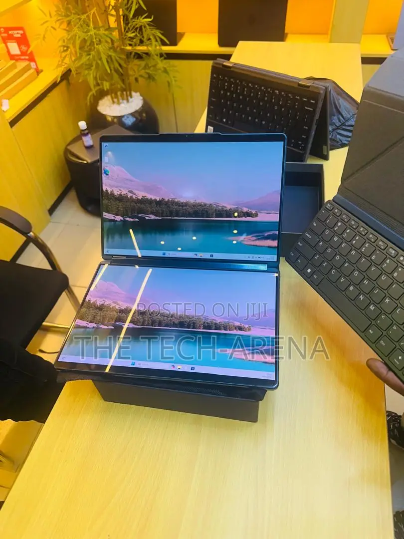 New Laptop Lenovo Yoga Book 9i 16GB Intel Core i7 SSD 512GB