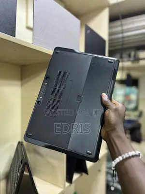 Laptop Dell Latitude E7450 8GB Intel Core i5 HDD+SSD 500GB