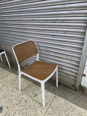 Ergonomic Plastic Chairs Plastic Chairs