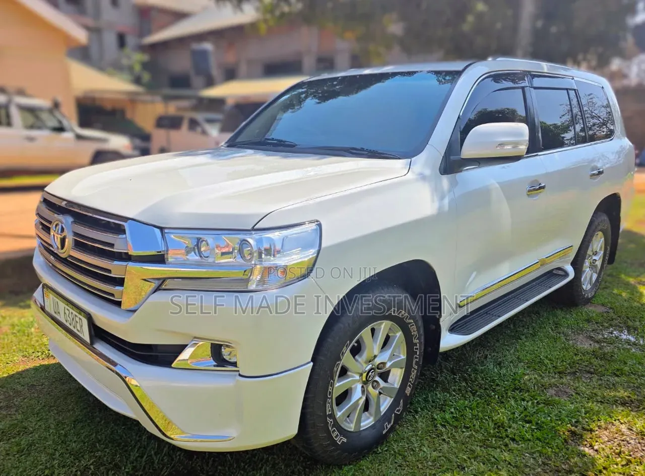 Toyota Land Cruiser 2016 White