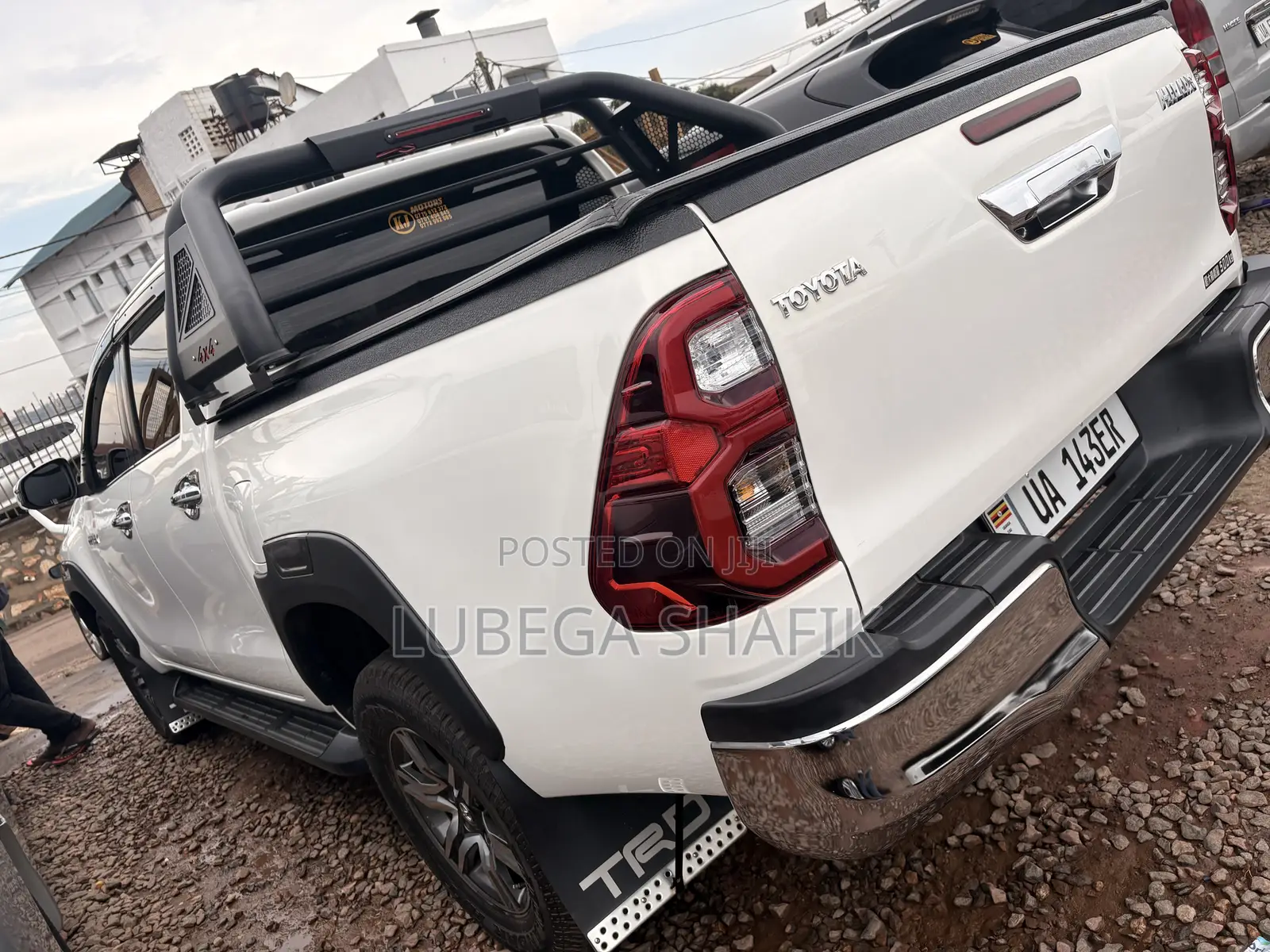 Toyota Hilux 2018 White