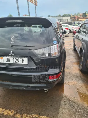 Mitsubishi Outlander 2012 Black