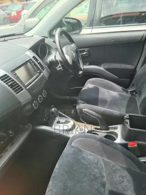 Mitsubishi Outlander 2012 Black