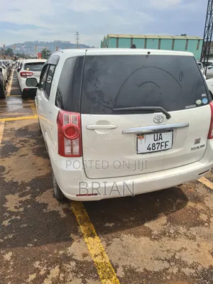 Toyota Raum 2011 White