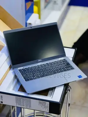 New Laptop Dell Latitude 5320 8GB Intel Core i5 SSD 256GB