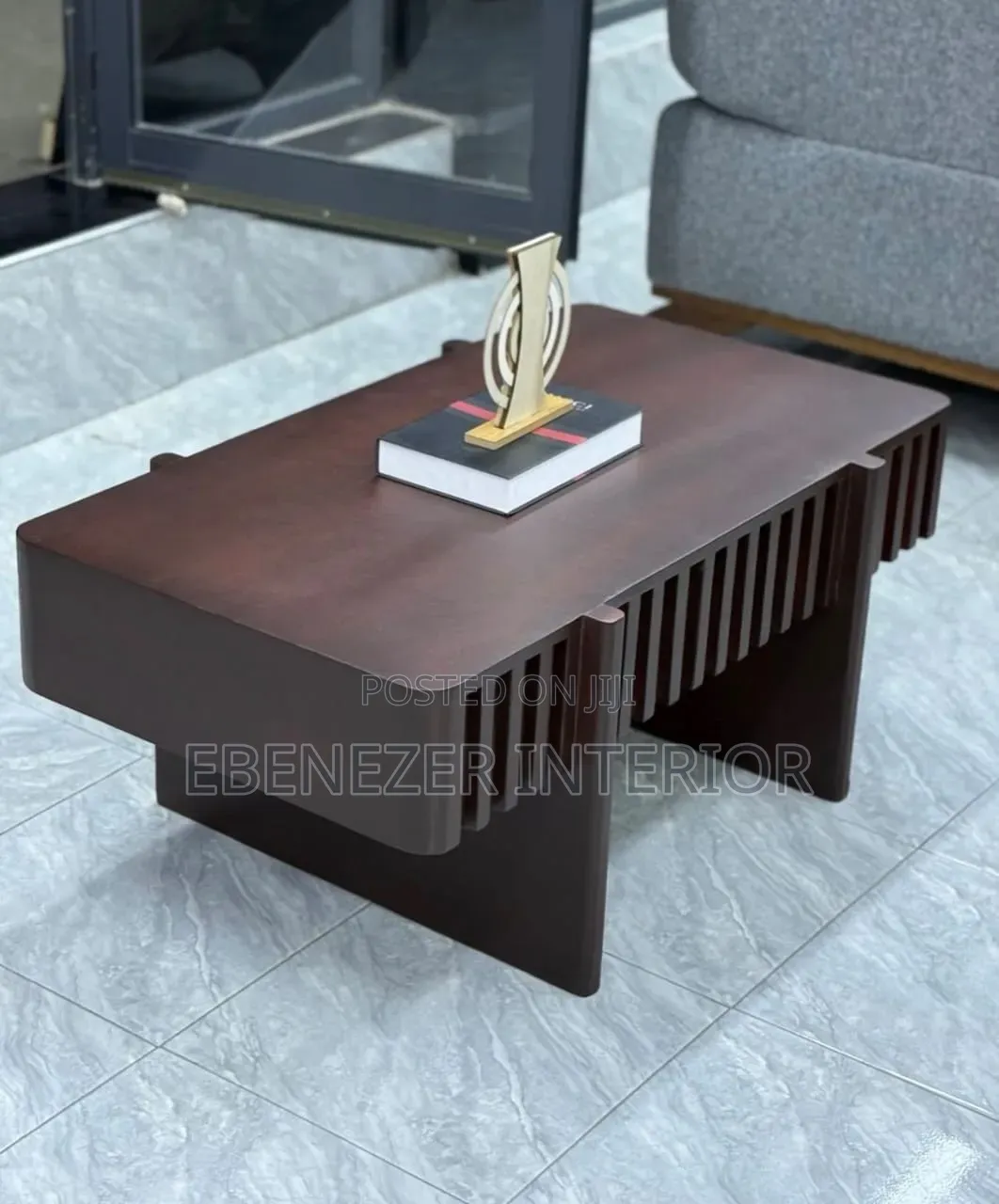 Amelia Center Tables