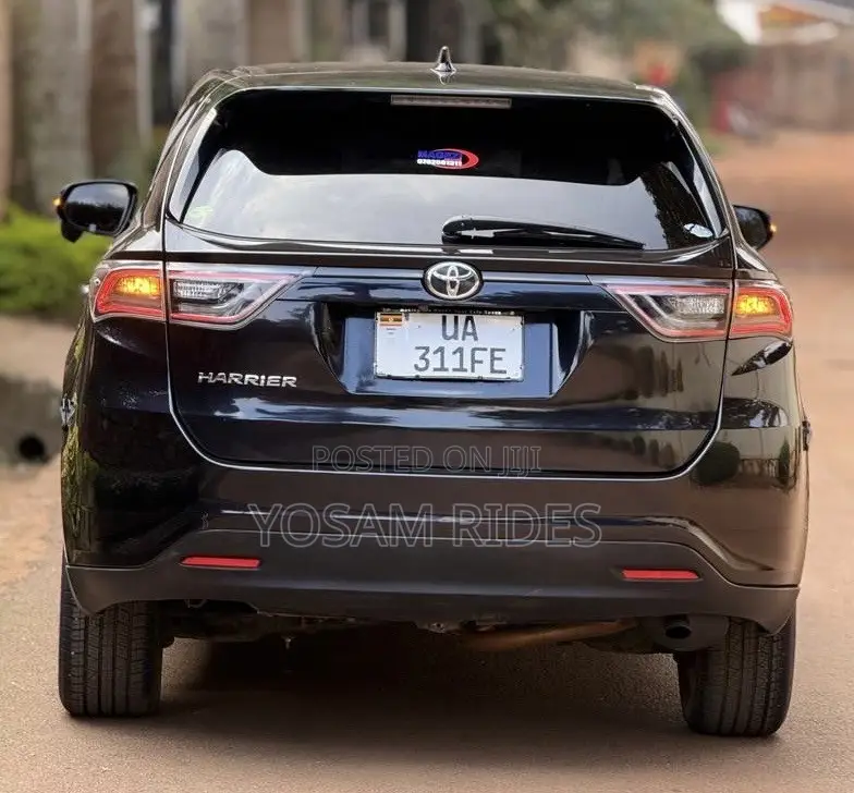 Toyota Harrier 2.0 2016