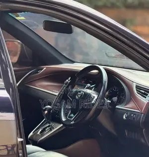 Toyota Harrier 2.0 2016