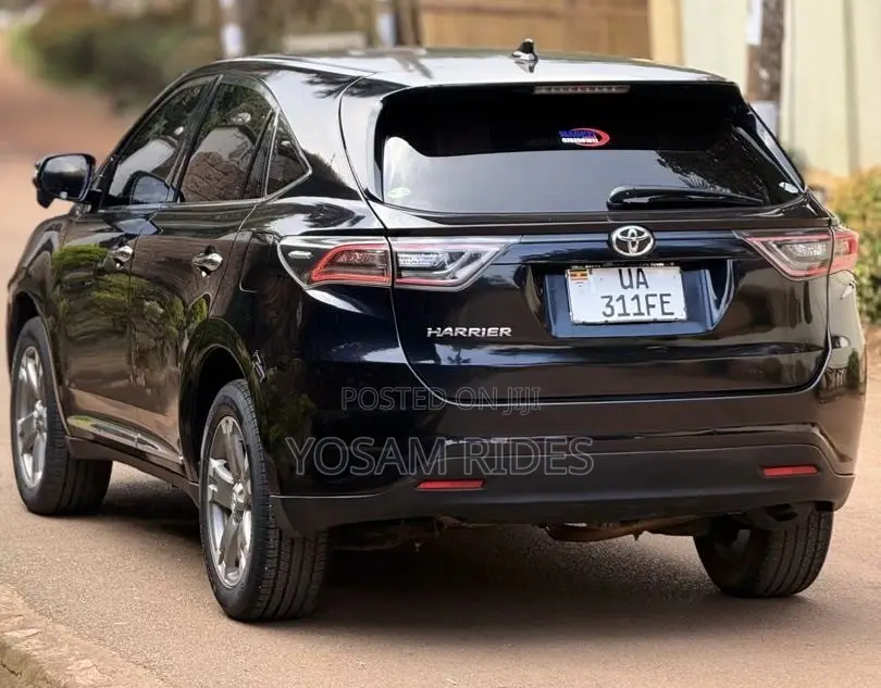 Toyota Harrier 2.0 2016