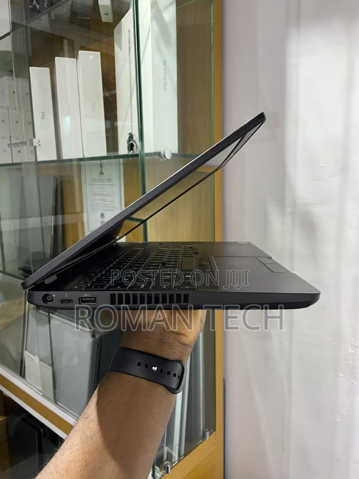 New Laptop Dell Precision 3541 16GB Intel Core i7 SSD 512GB