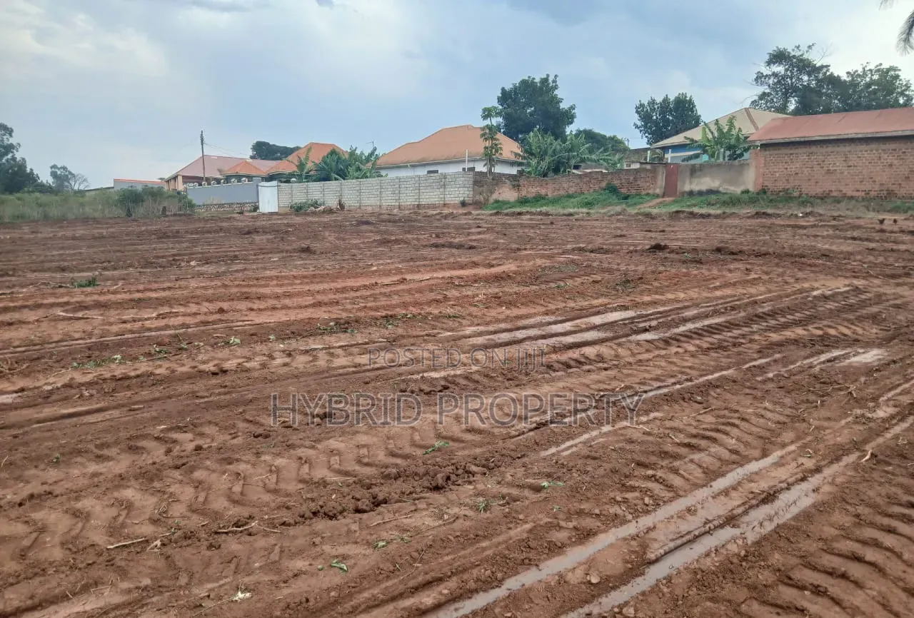 Prime Plots for Sale at Namusera~Wakiso Tarmac Divine Land Estate.