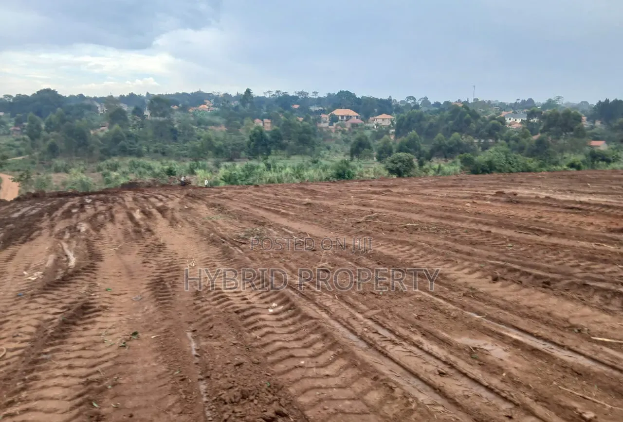 Prime Plots for Sale at Namusera~Wakiso Tarmac Divine Land Estate.