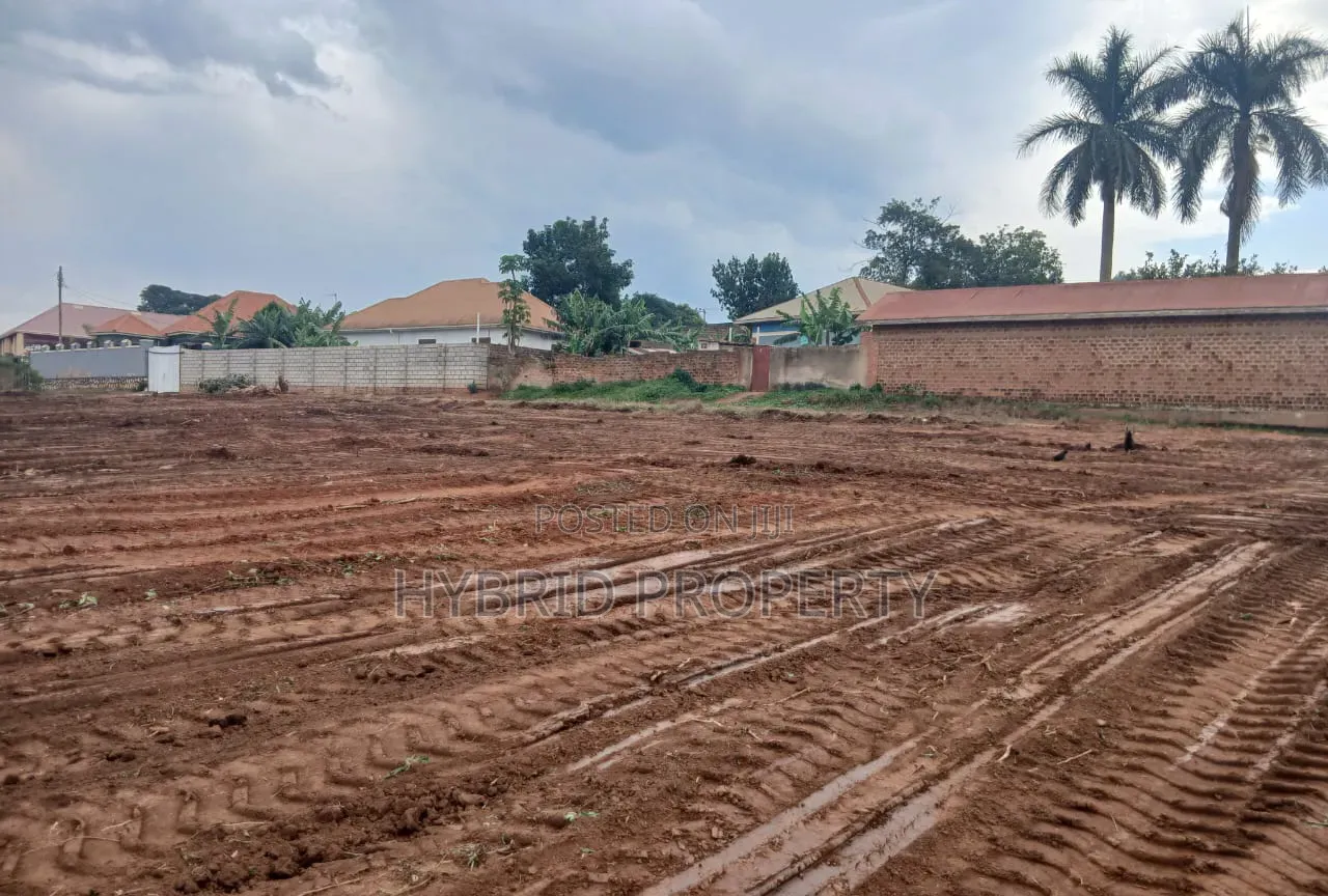 Prime Plots for Sale at Namusera~Wakiso Tarmac Divine Land Estate.