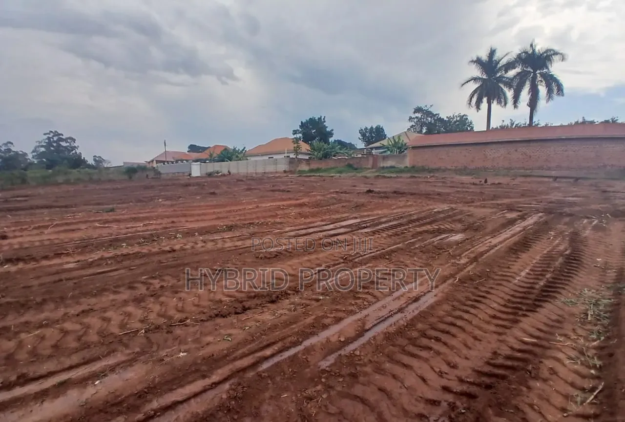 Prime Plots for Sale at Namusera~Wakiso Tarmac Divine Land Estate.