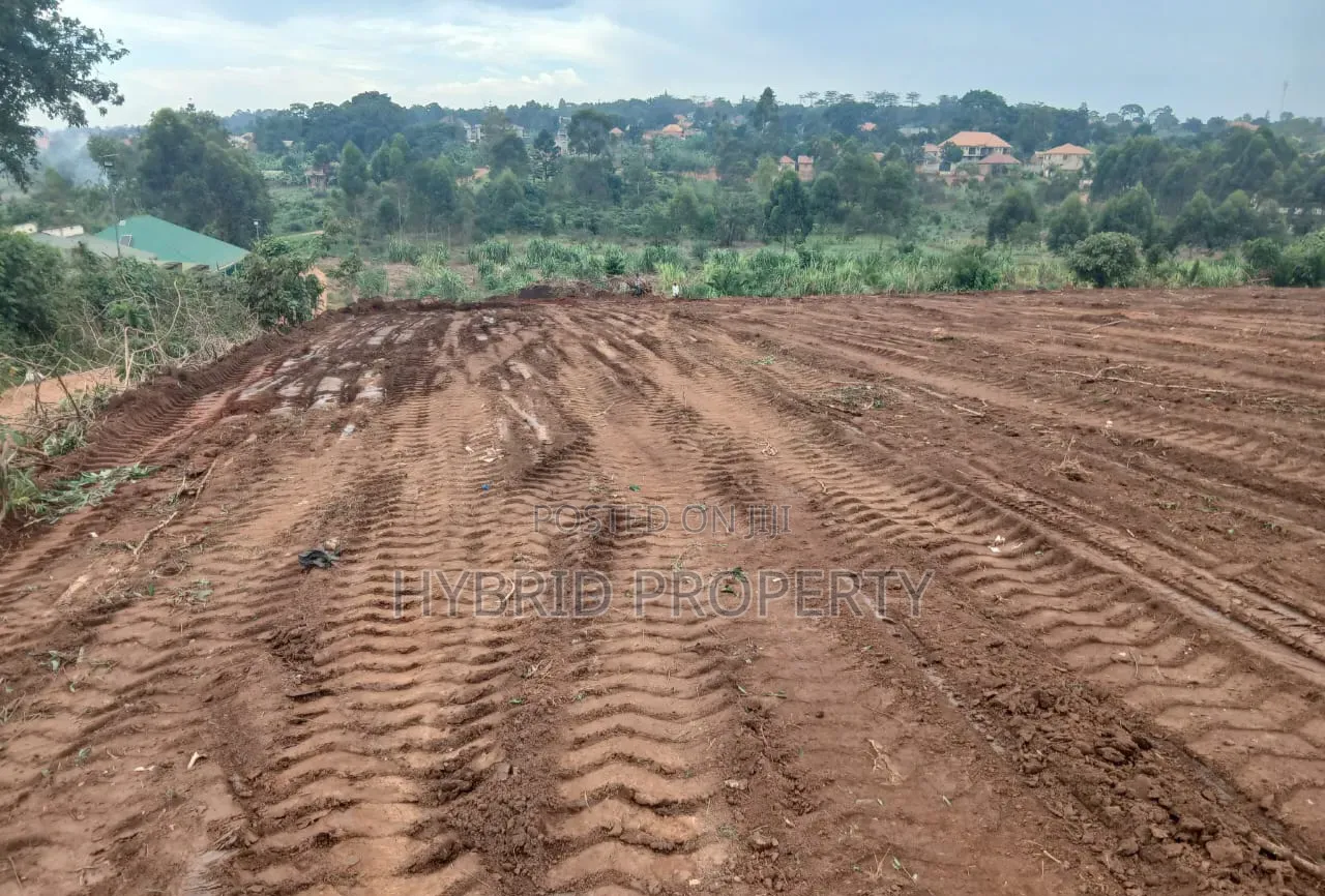 Prime Plots for Sale at Namusera~Wakiso Tarmac Divine Land Estate.