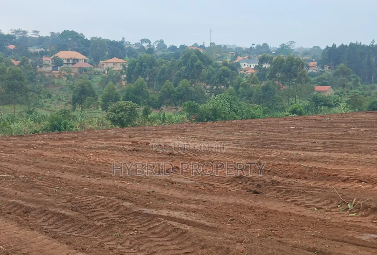 Prime Plots for Sale at Namusera~Wakiso Tarmac Divine Land Estate.