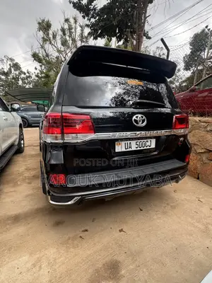 Toyota Land Cruiser 4.0 V6 DLX 2015 Black