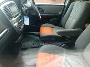 Mazda Tribute 2006 Silver