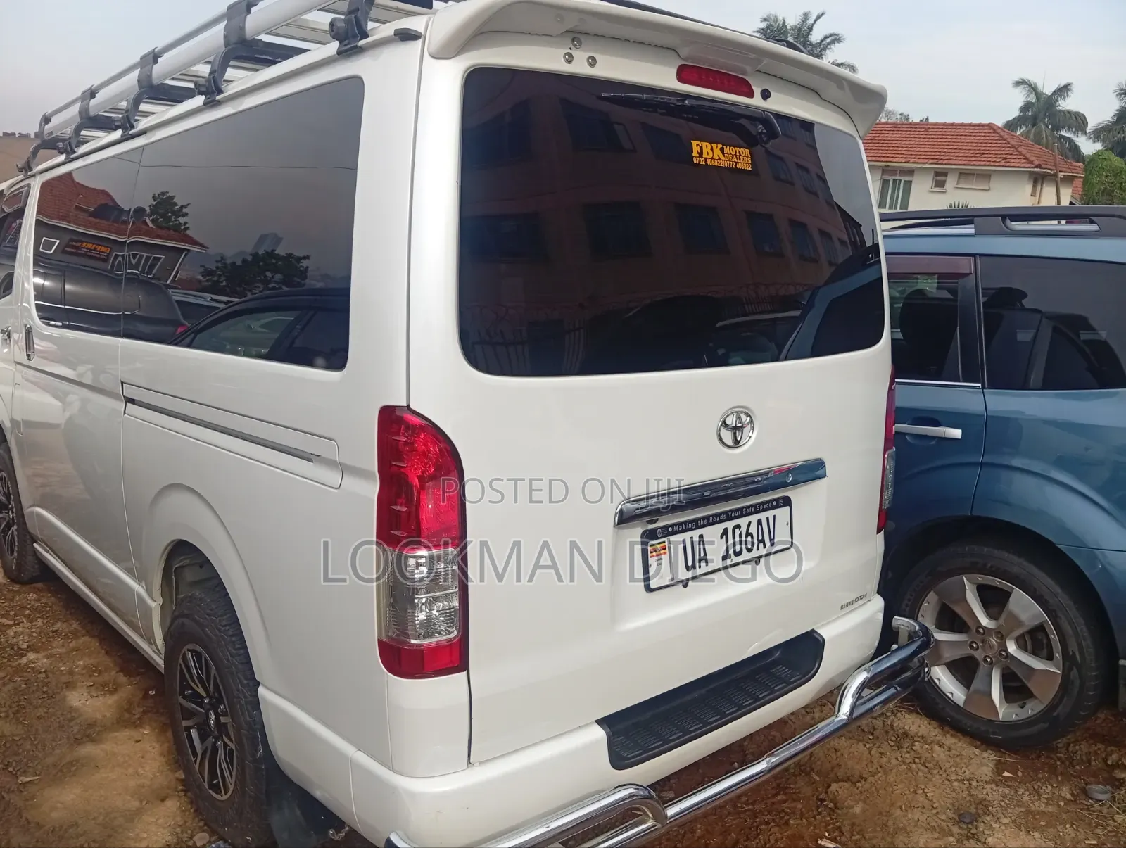 Toyota HiAce 2013 White