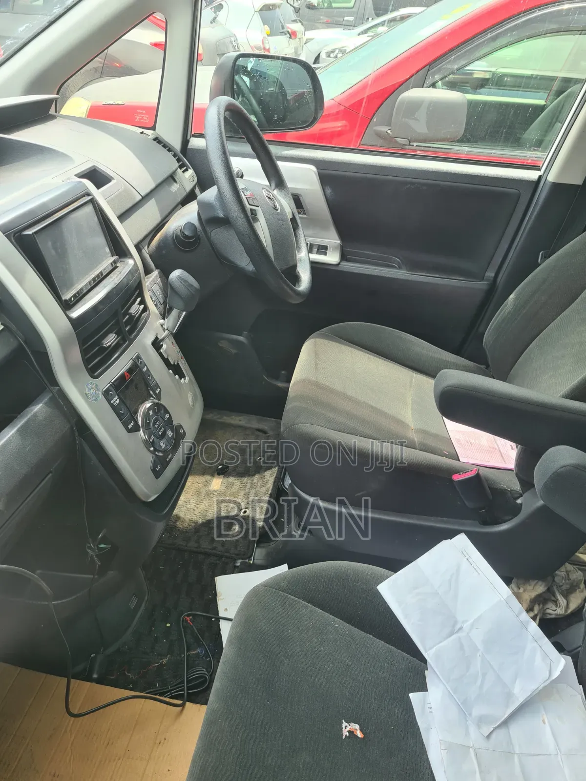 Toyota Noah 2012 White