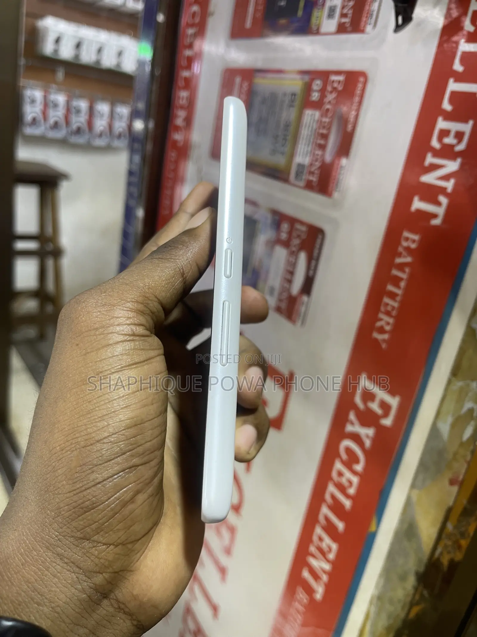 Fujitsu Arrows Be4 32 GB White
