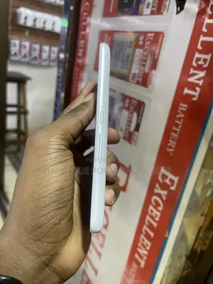 Fujitsu Arrows Be4 32 GB White