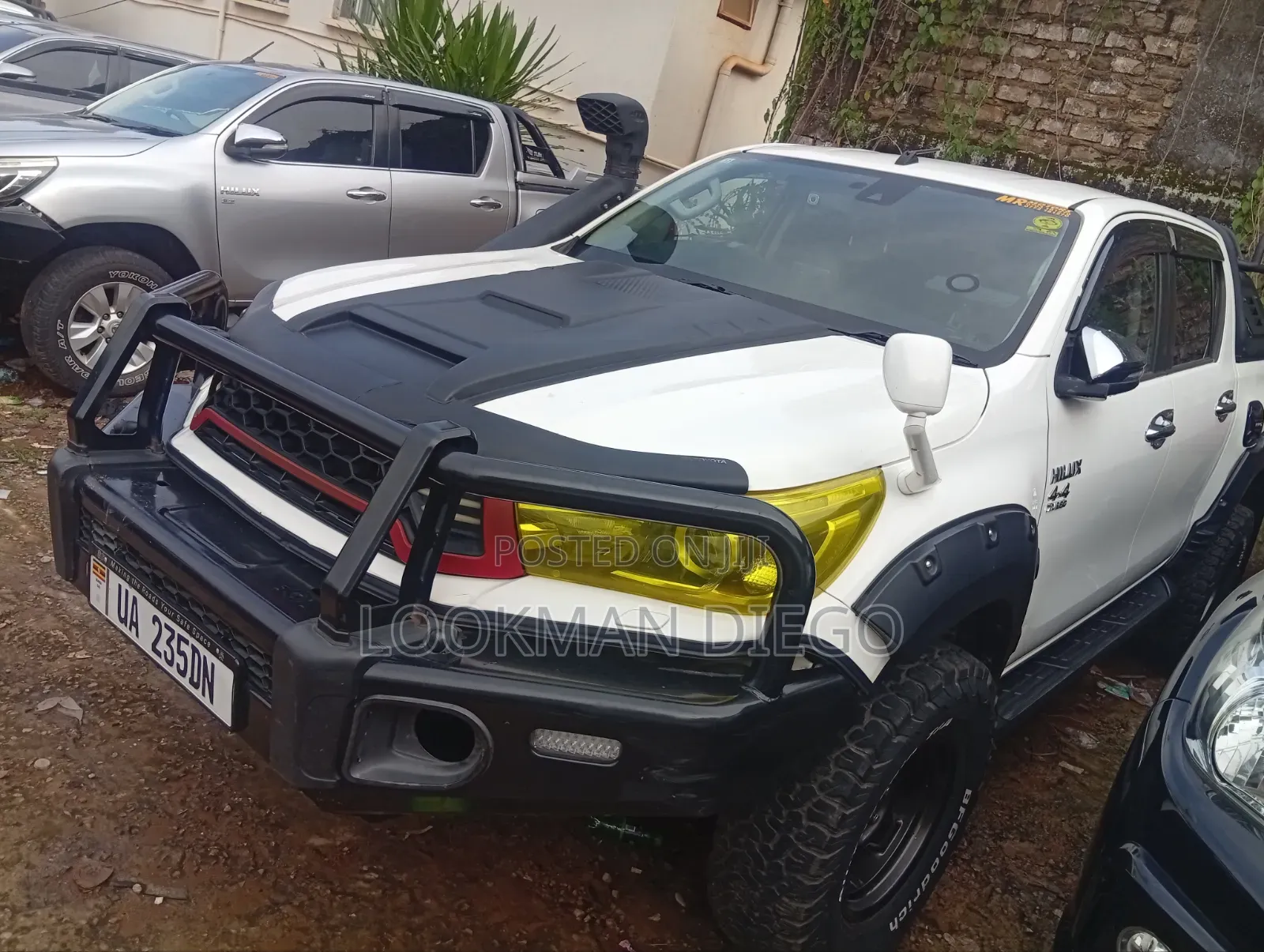 Toyota Hilux 2018 White