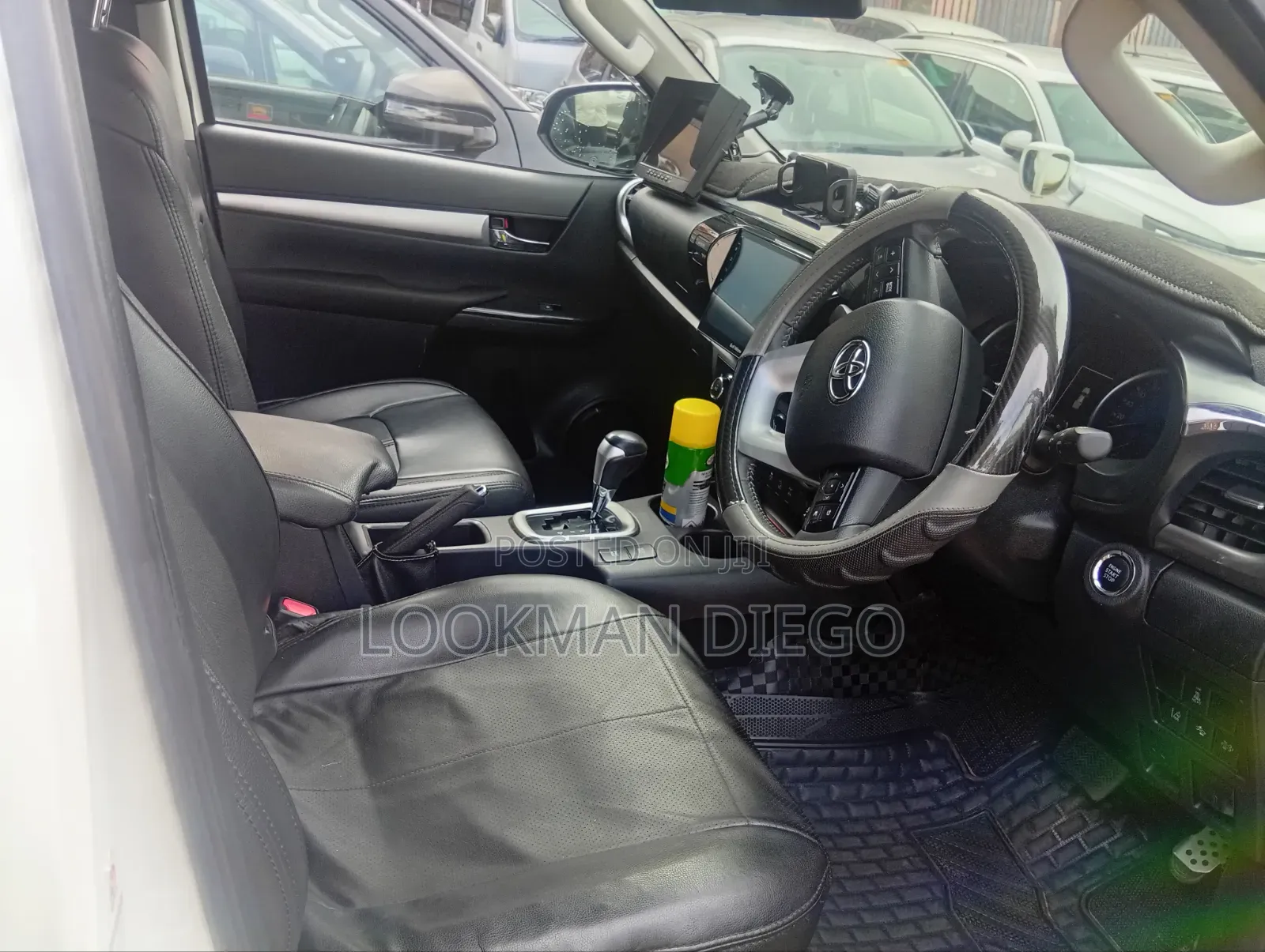 Toyota Hilux 2018 White