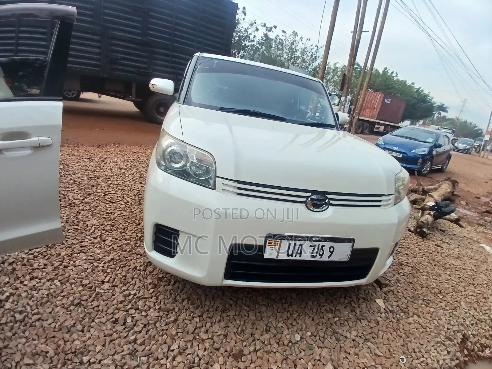 Toyota Corolla Rumion Hatchback 1.5 FWD 2010 White