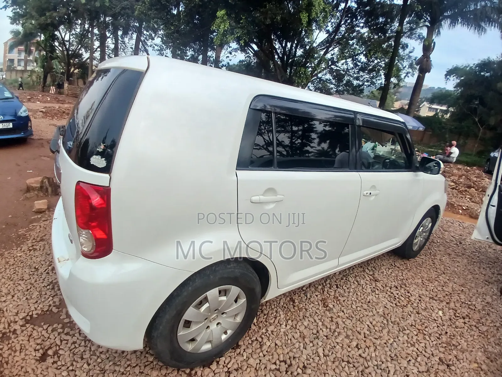 Toyota Corolla Rumion Hatchback 1.5 FWD 2010 White