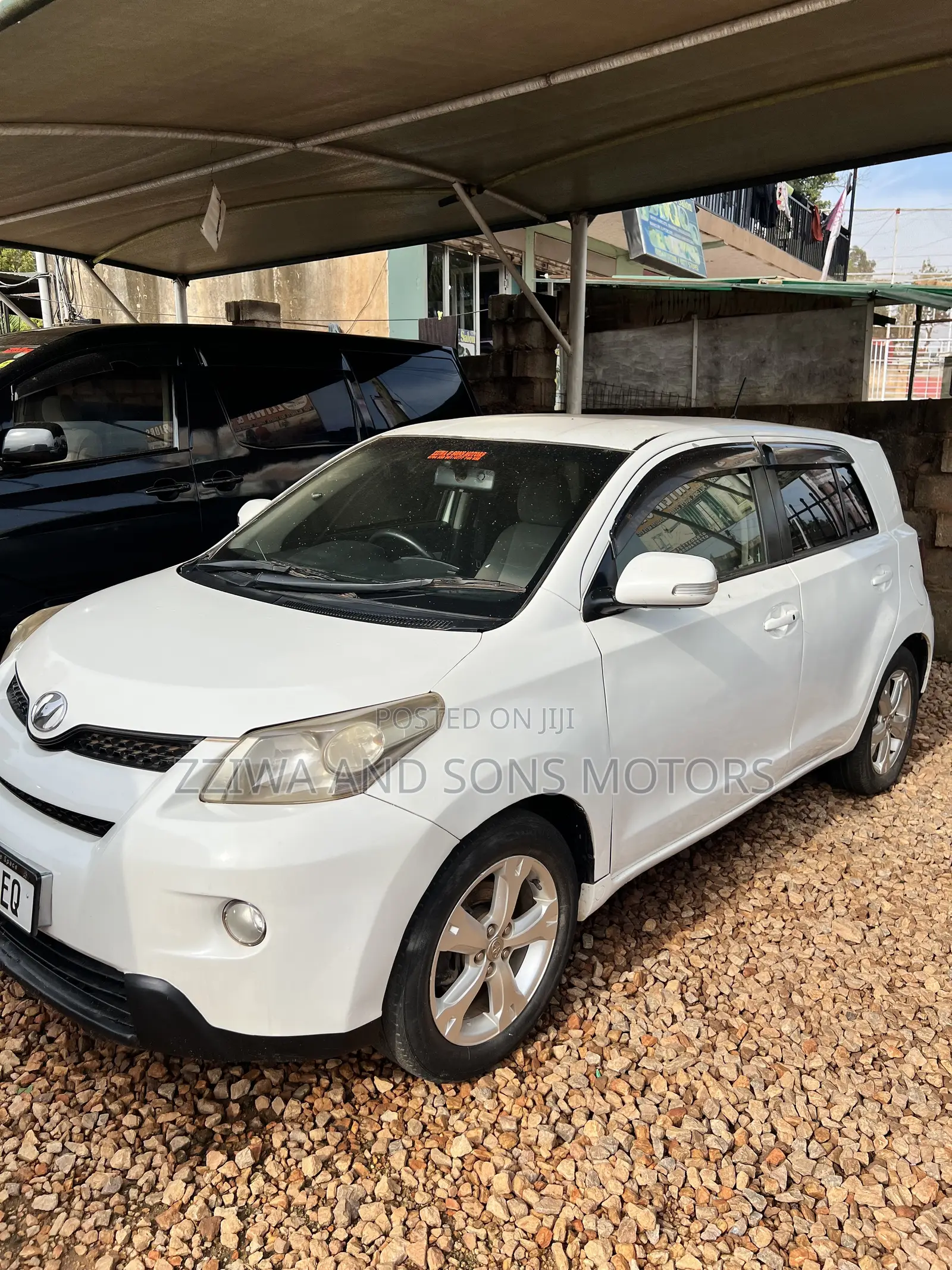 Toyota IST 2011 White