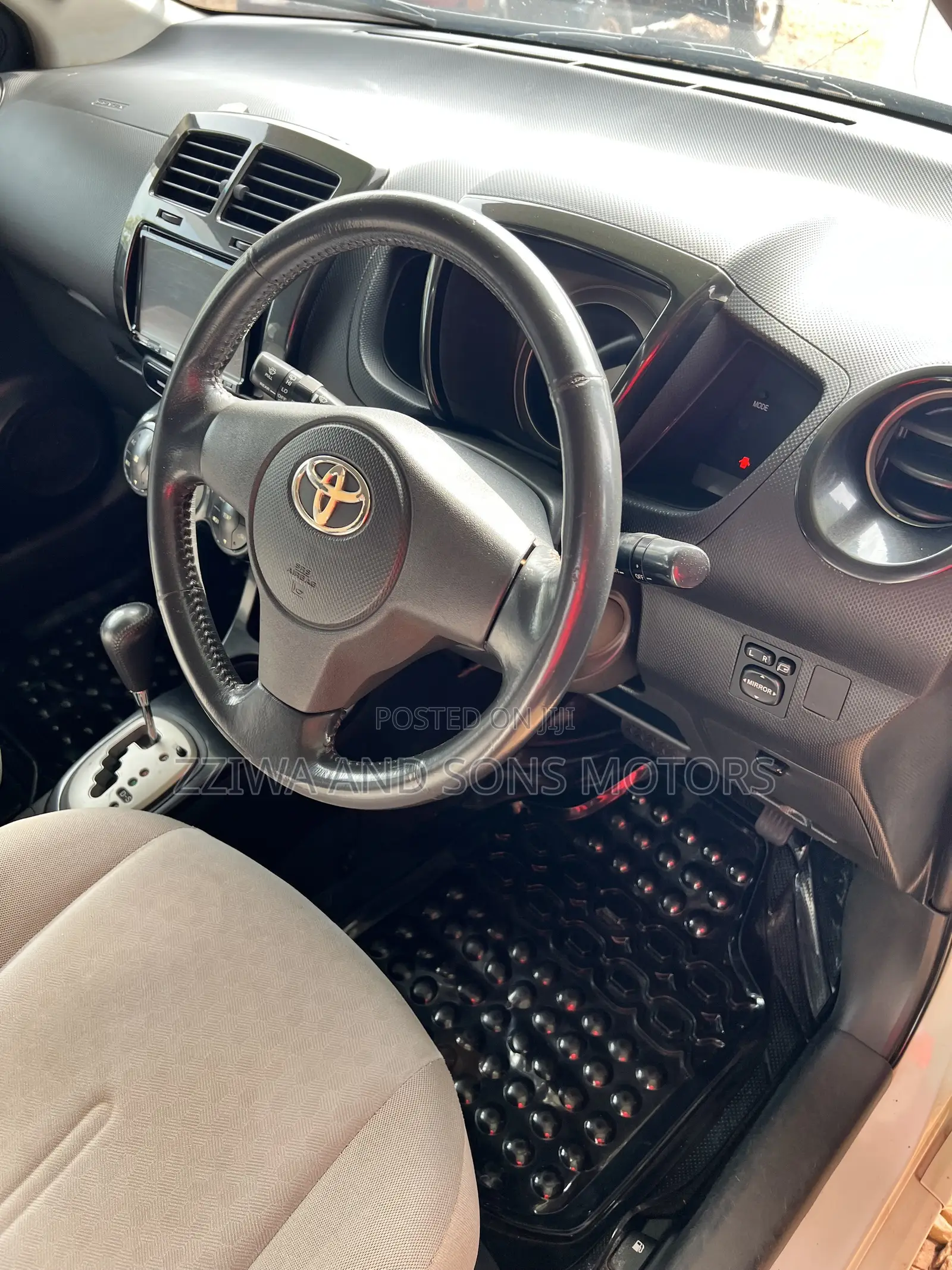Toyota IST 2011 White
