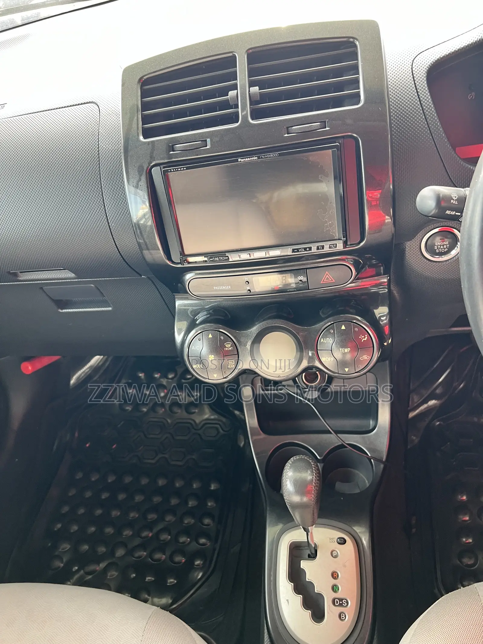 Toyota IST 2011 White