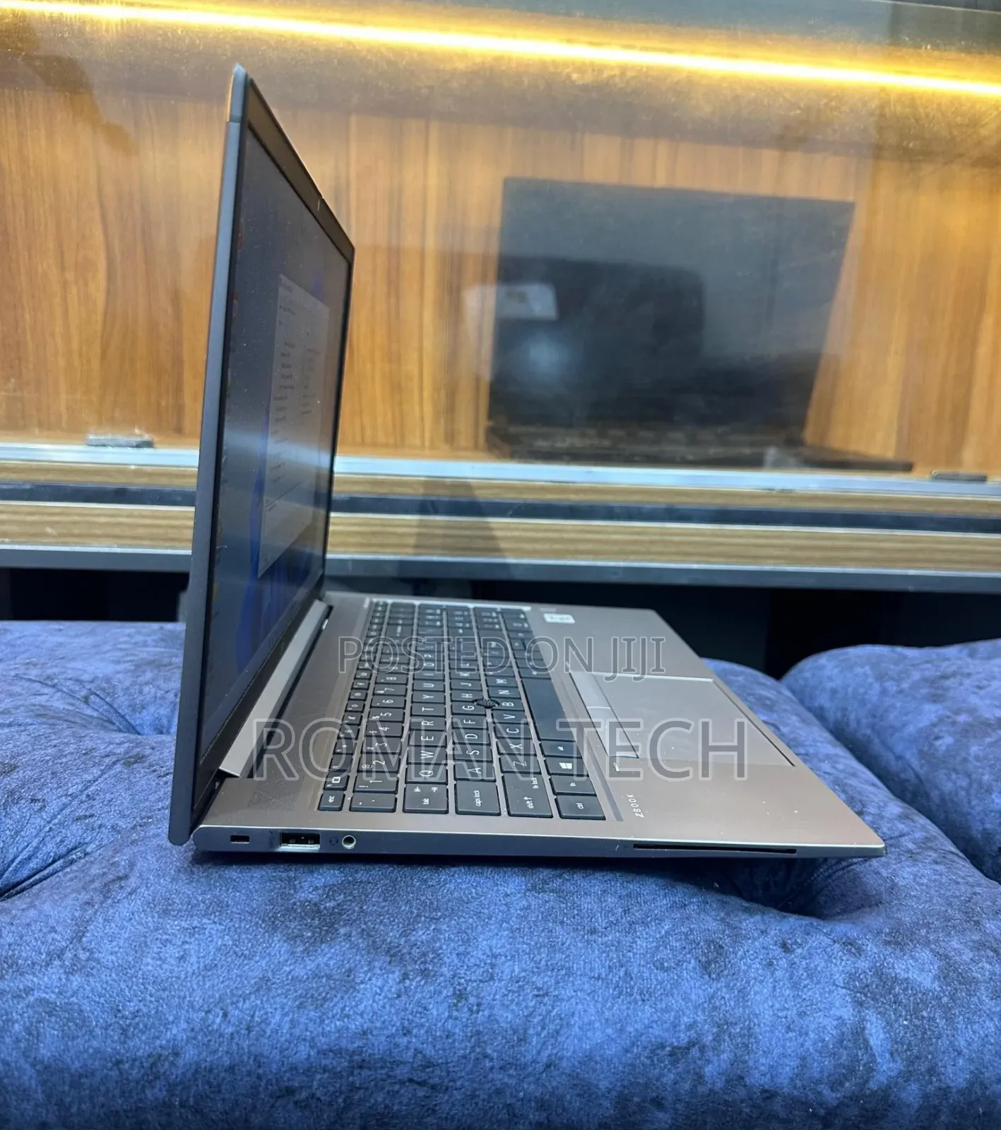 New Laptop HP ZBook Firefly 15 G7 16GB Intel Core i7 SSD 512GB