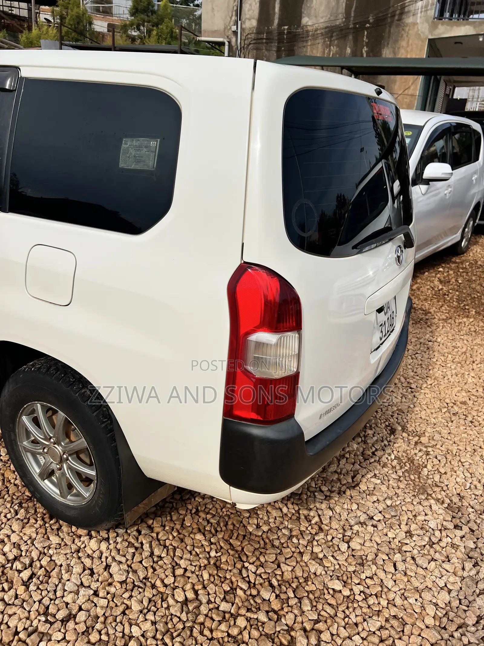 Toyota Probox 1.5 DX 4WD 2021 White