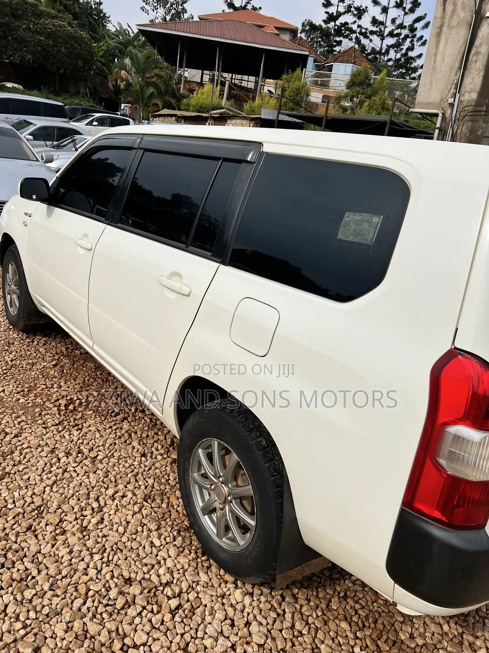 Toyota Probox 1.5 DX 4WD 2021 White