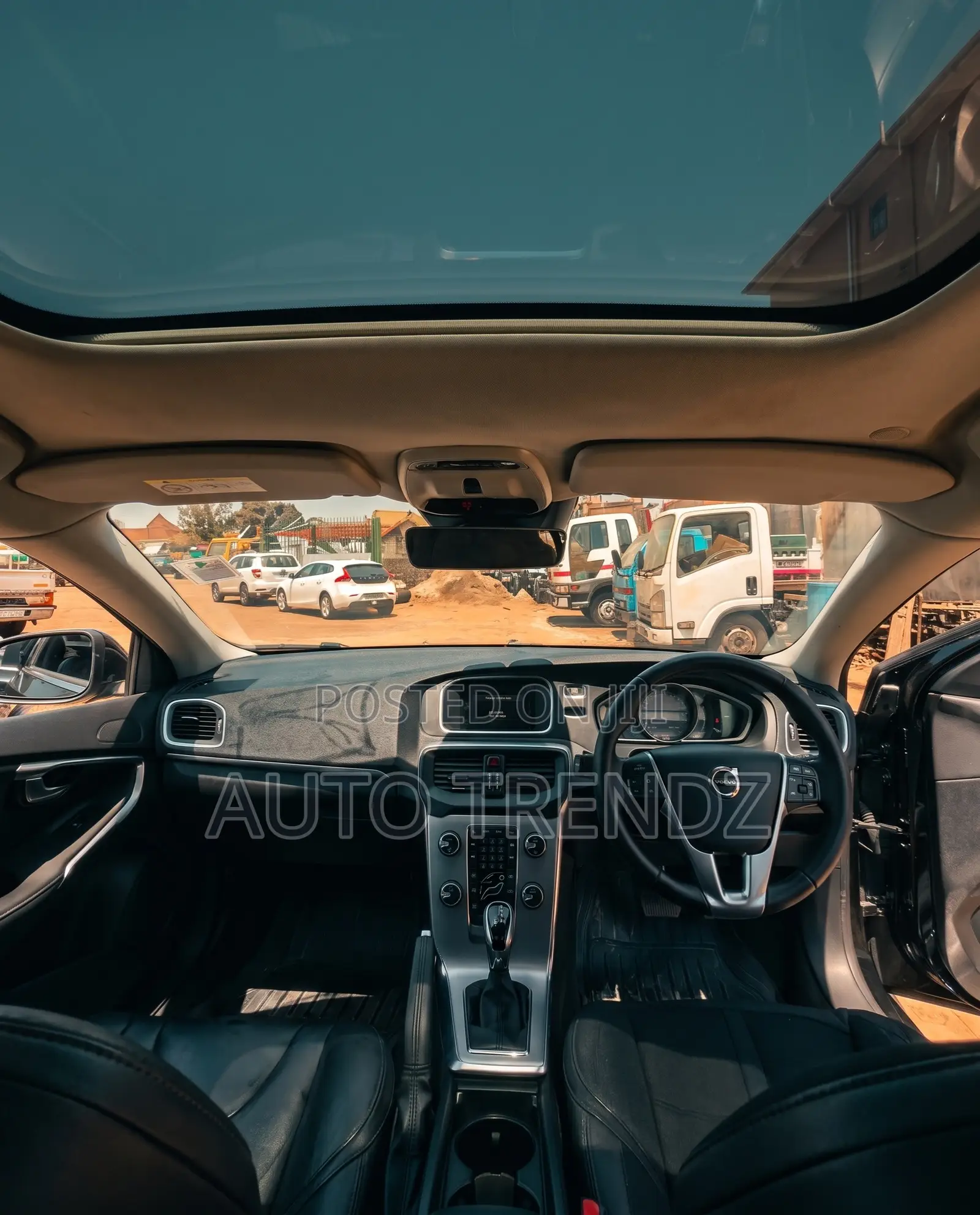 Volvo V40 2017 Black