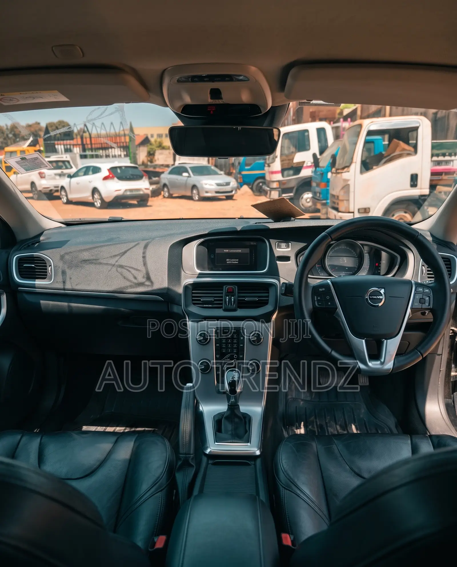 Volvo V40 2017 Black