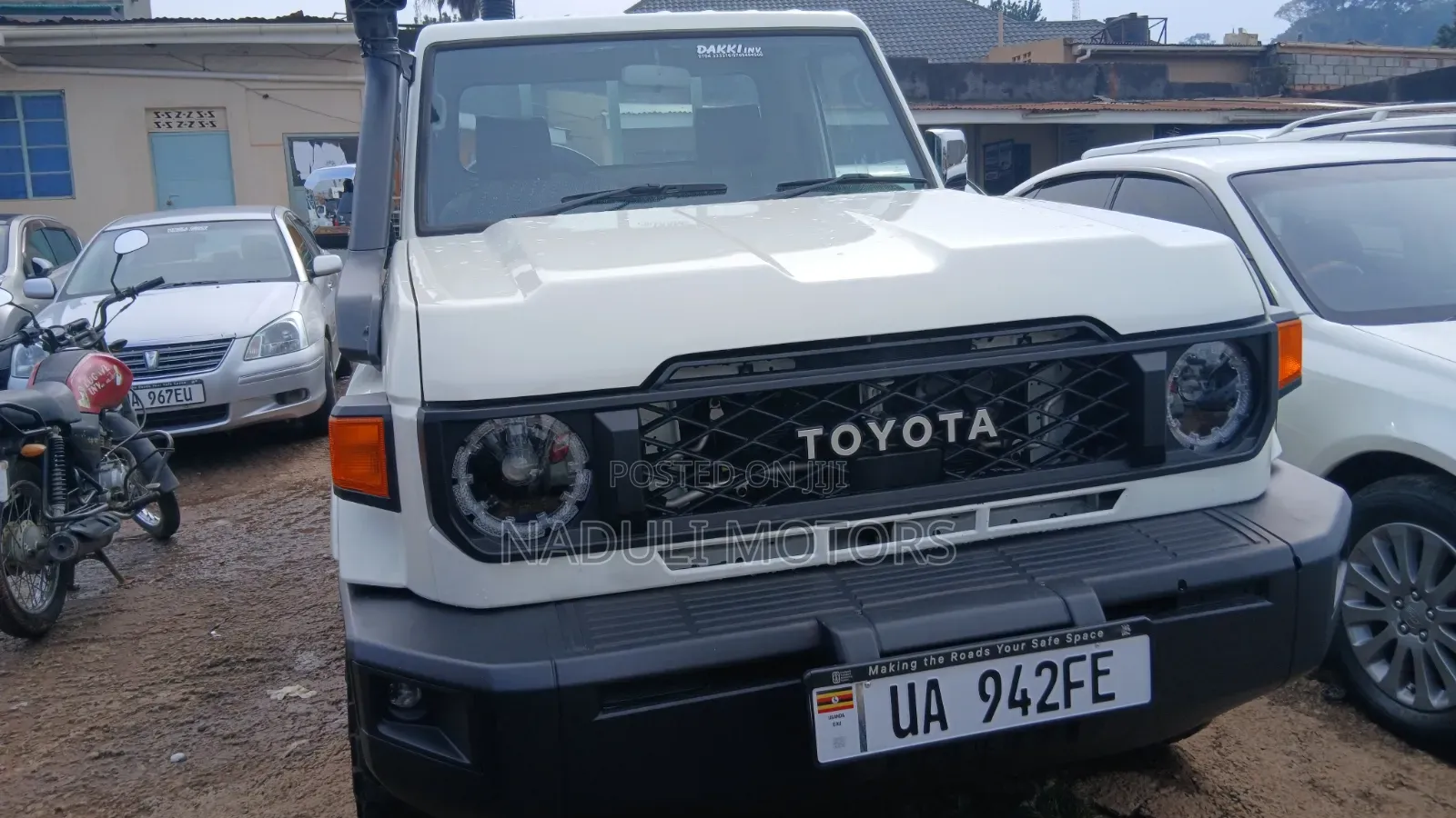Toyota Land Cruiser 2015 White