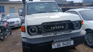 Toyota Land Cruiser 2015 White
