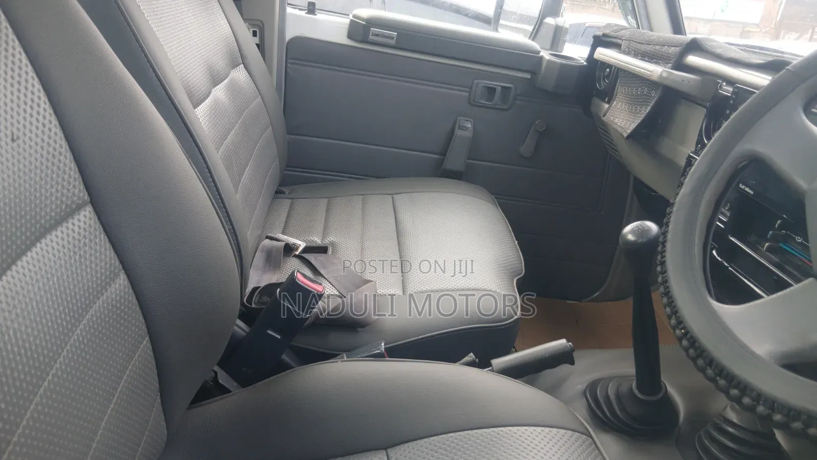 Toyota Land Cruiser 2015 White