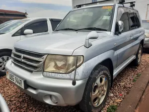 Mitsubishi Pajero IO 2006 Silver
