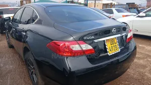 Nissan Fuga 2016 Black