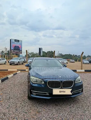 BMW 740 2014 Green