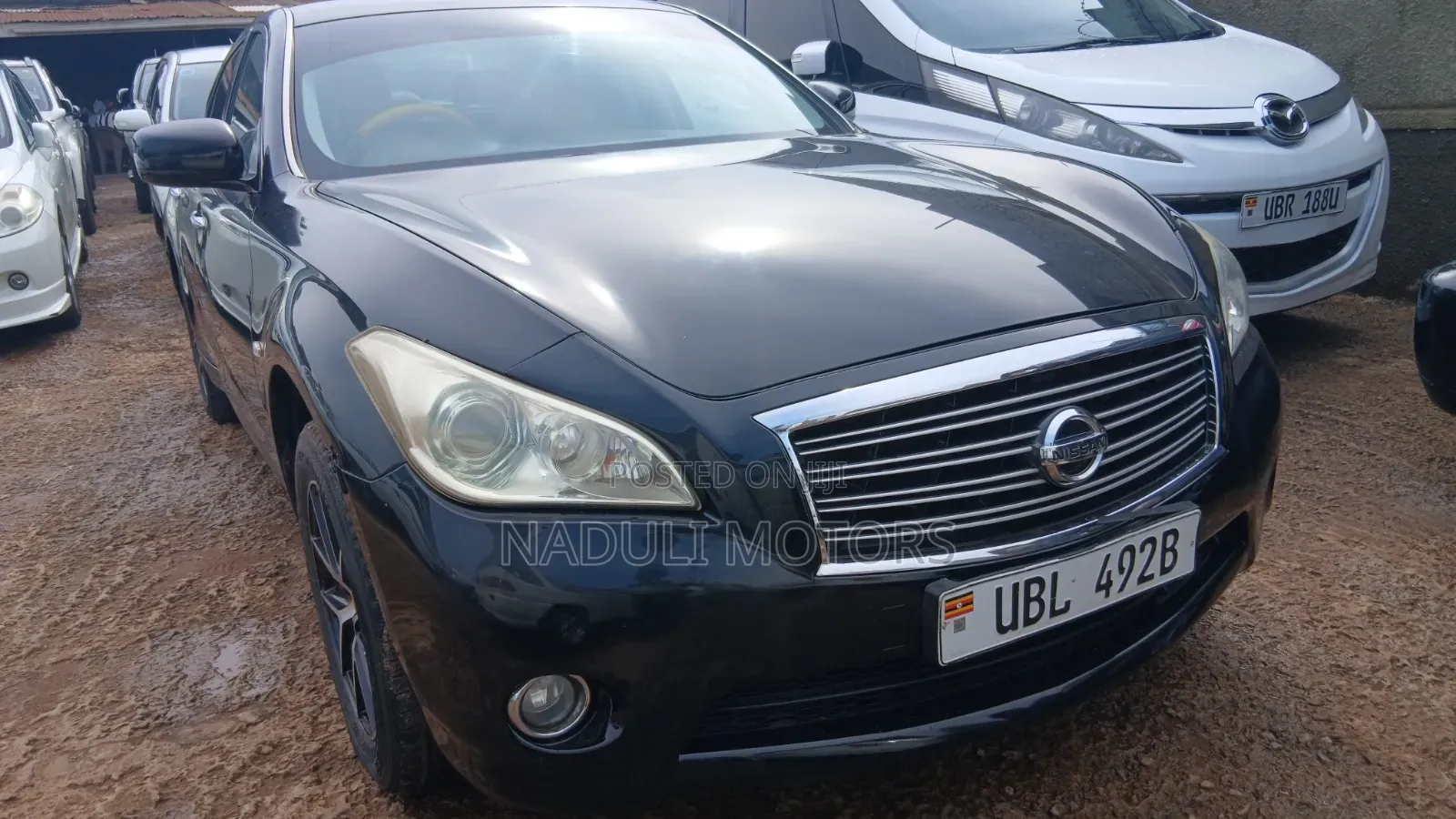 Nissan Fuga 2016 Black