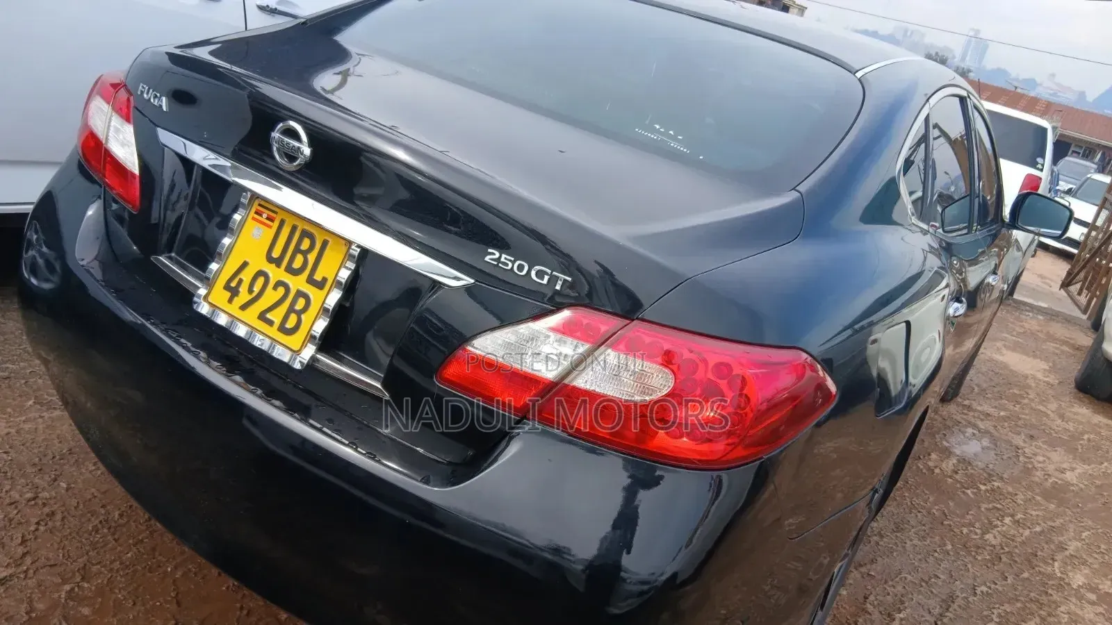 Nissan Fuga 2016 Black
