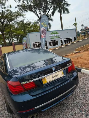 BMW 740 2014 Green