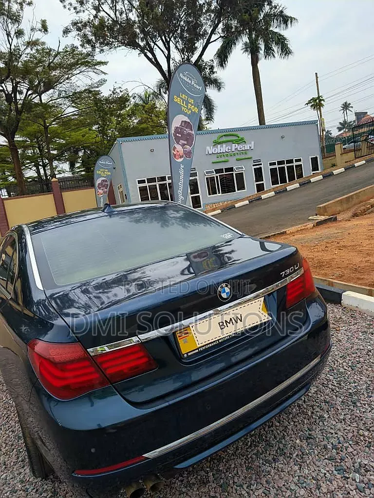 BMW 740 2014 Green